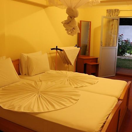 Swiss Garden Tourist Rest Hotel Anuradhapura Exterior photo
