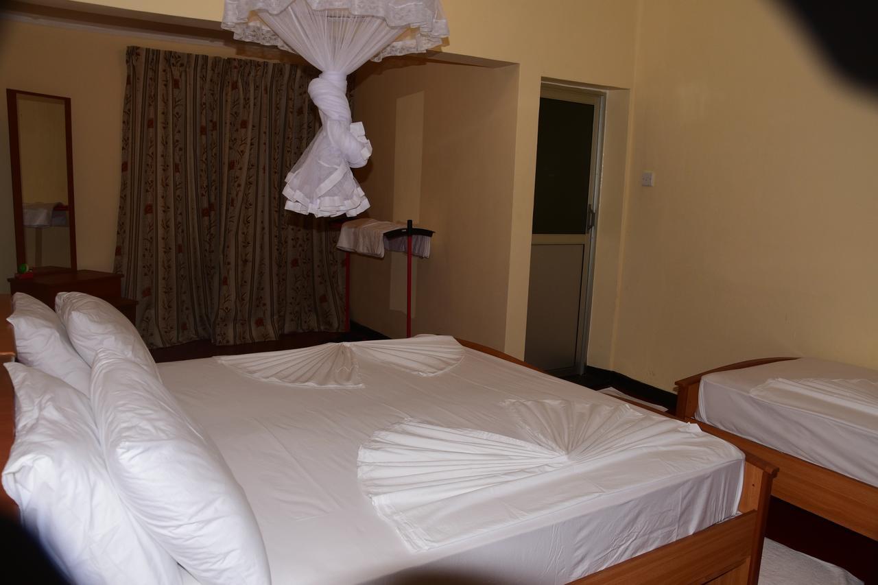 Swiss Garden Tourist Rest Hotel Anuradhapura Exterior photo