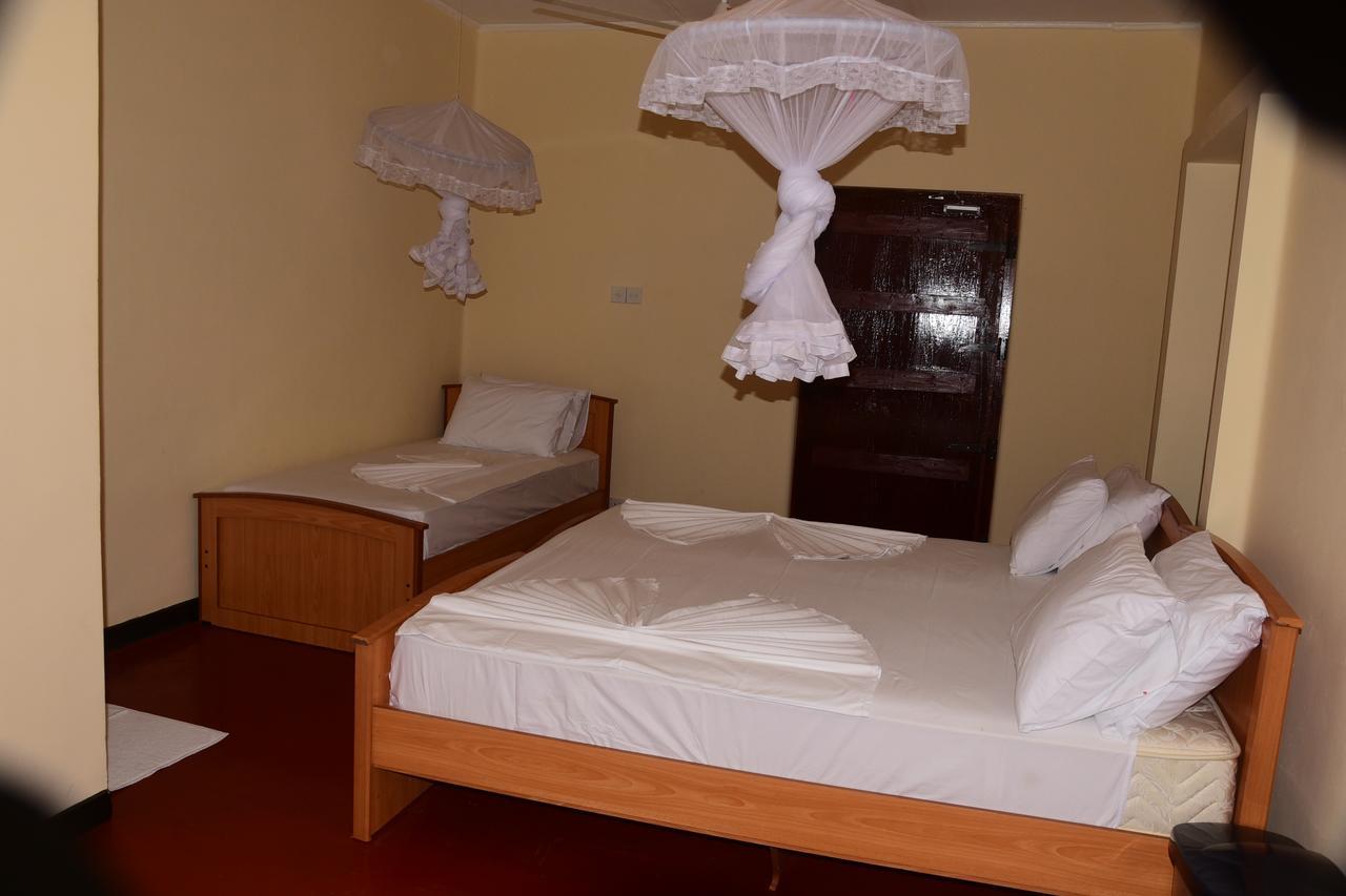 Swiss Garden Tourist Rest Hotel Anuradhapura Exterior photo