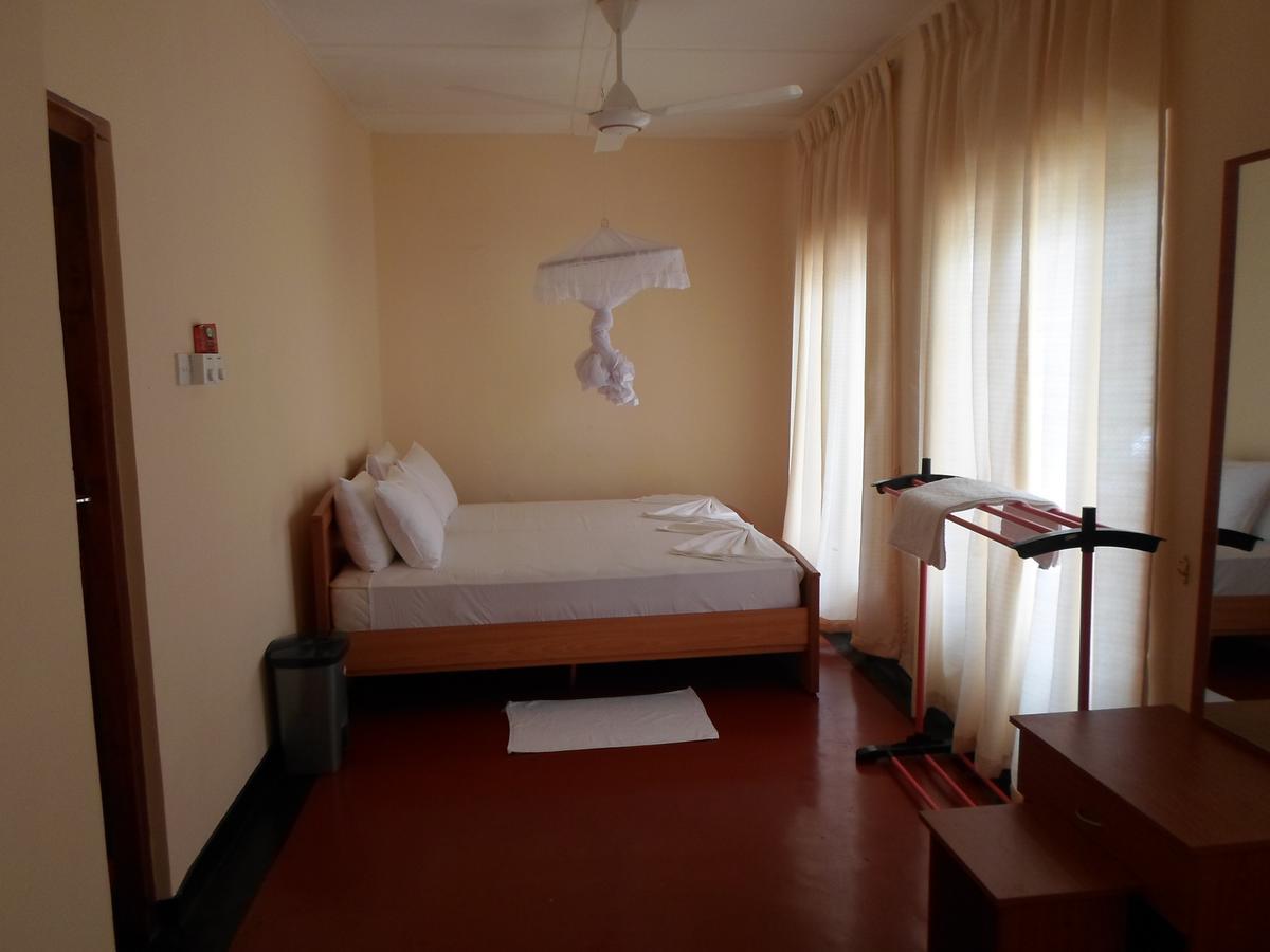 Swiss Garden Tourist Rest Hotel Anuradhapura Exterior photo